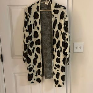 Leopard print thigh length cardigan!